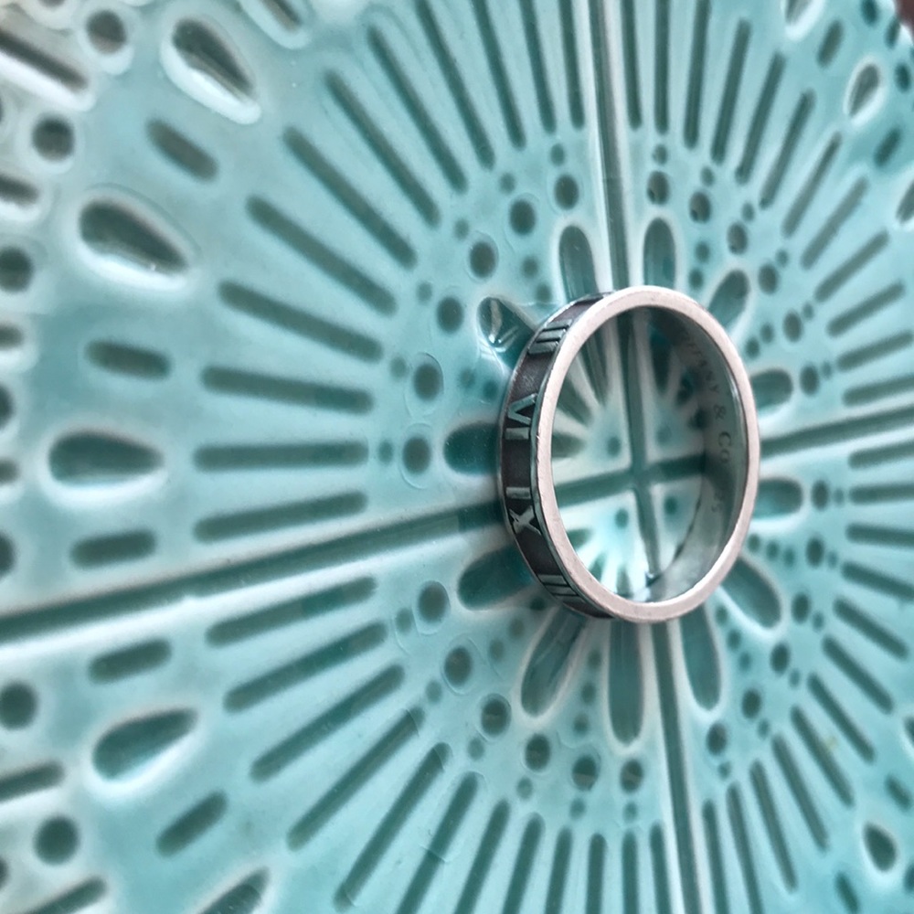 Tiffany & co. Atlas ring